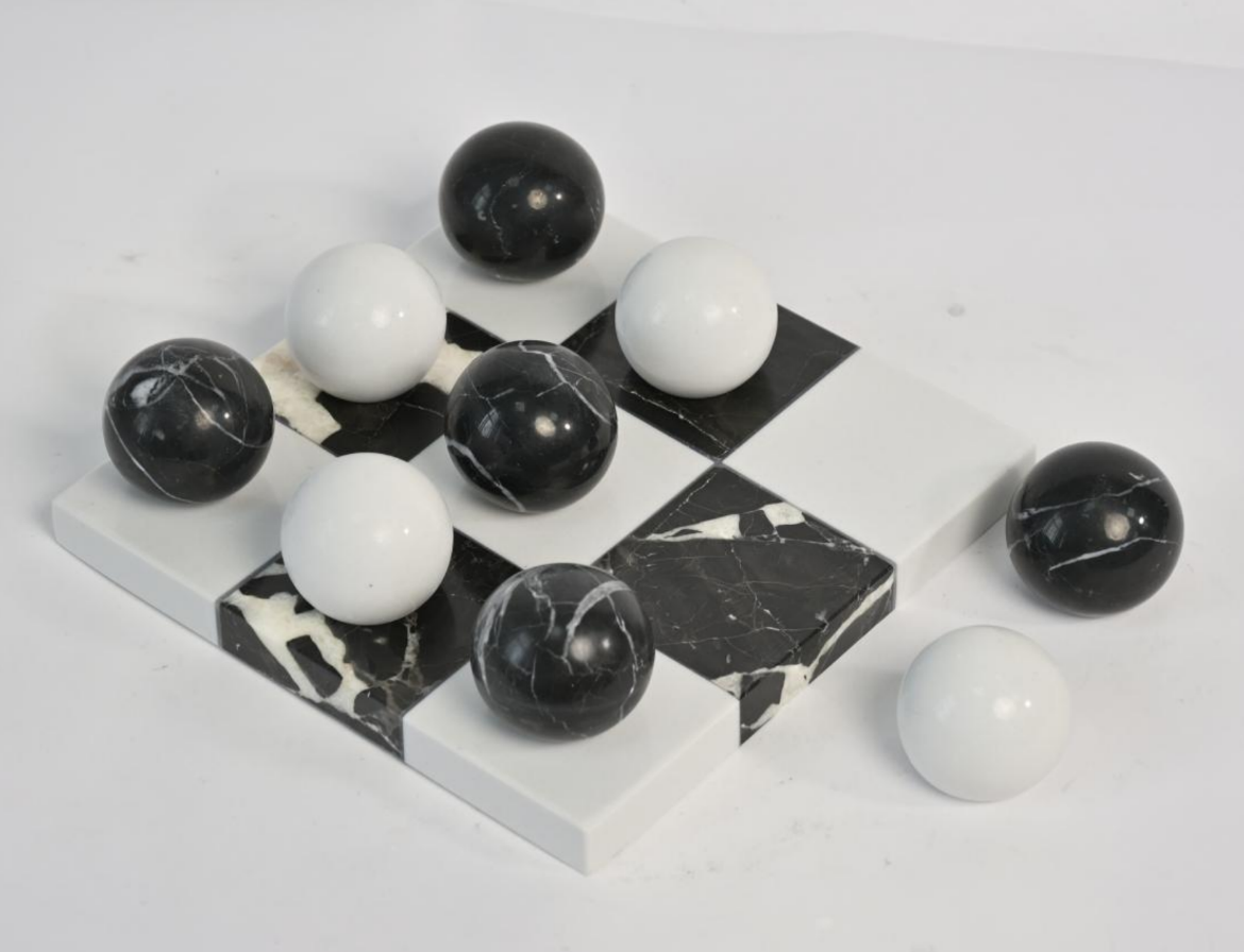 Picture of Konge Centerpiece Black