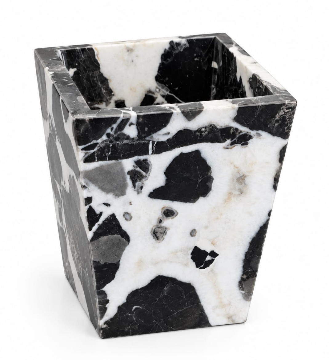 Picture of Amaro Garbage Black