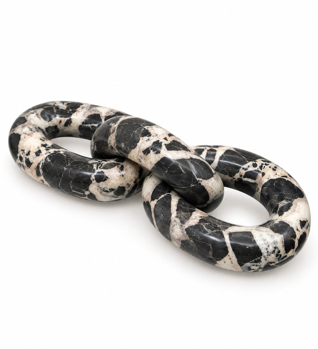 Picture of Omena Centerpiece Black